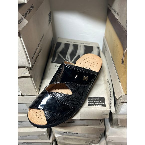 Vintage Hartjes Women's Black Patten Leather and Kroc‎ Print Sandals 81022 - Picture 1 of 4